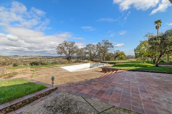 $1,499,000 | 10497 Crystal Drive, Wallace, CA 95254