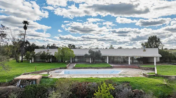 $1,499,000 | 10497 Crystal Drive, Wallace, CA 95254