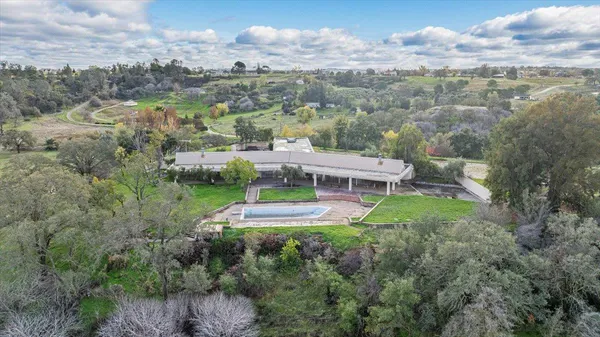 $1,499,000 | 10497 Crystal Drive, Wallace, CA 95254