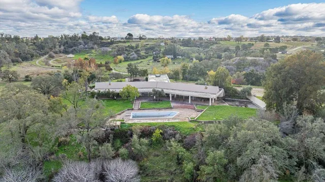 $1,599,000 | 10497 Crystal Drive, Wallace, CA 95254