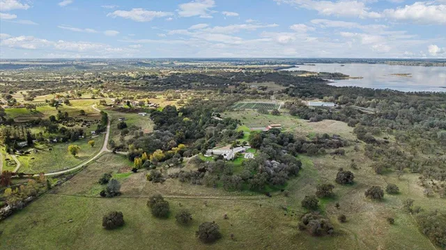 $1,599,000 | 10497 Crystal Drive, Wallace, CA 95254