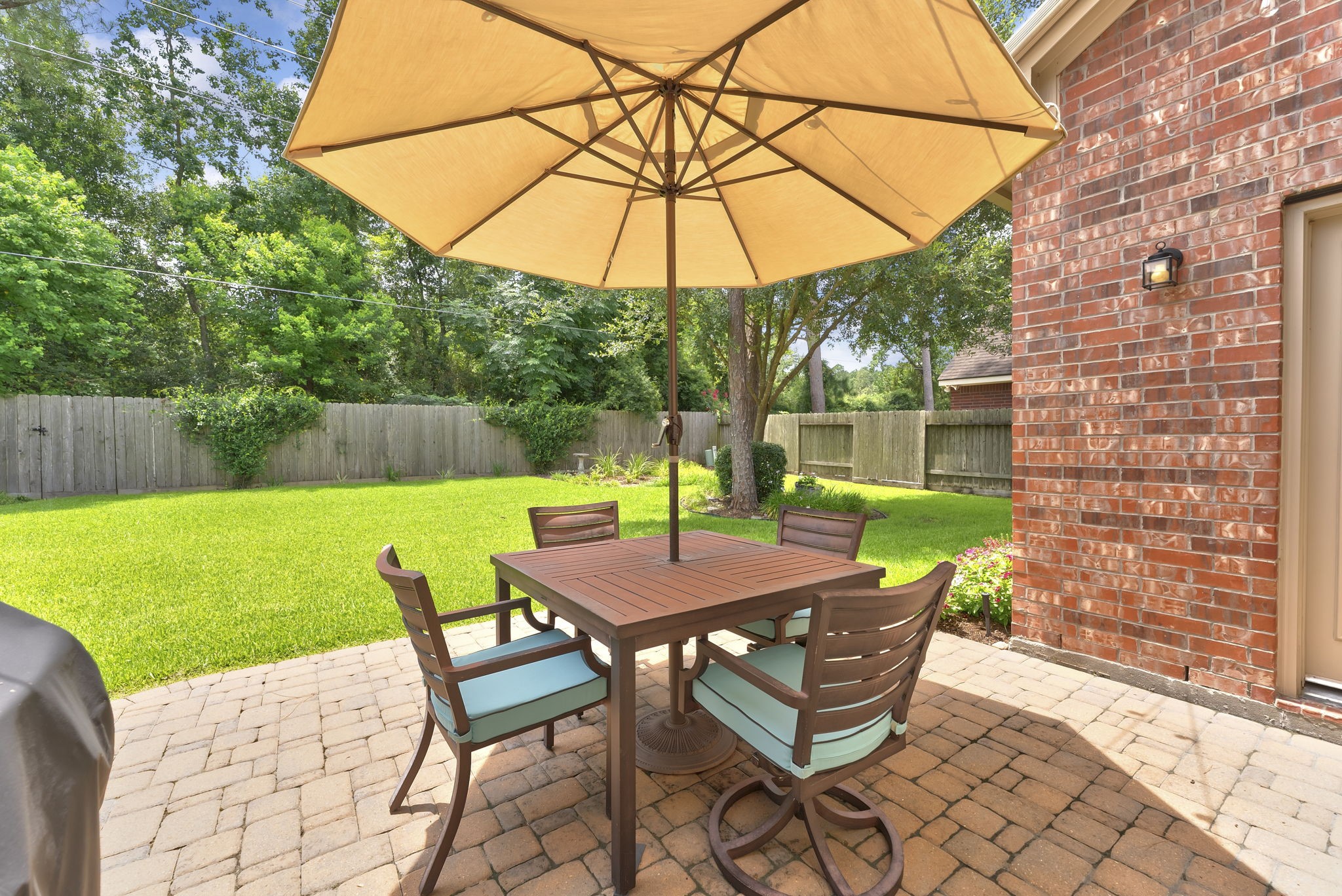 6643 Knollbridge Lane Spring, TX 77379 - Photo 33 of 50 Stunning outdoor views of your oversized private backyard.