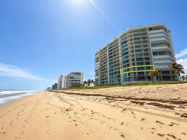 $1,050,000 | 8600 South Ocean Drive, Unit 402, Jensen Beach, FL 34957