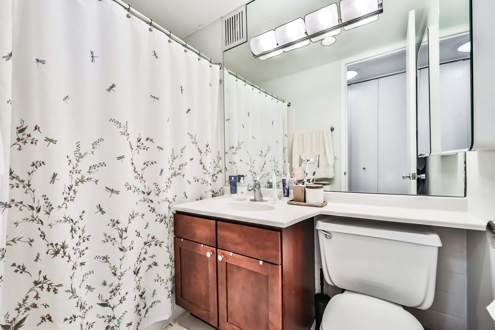 655 West Irving Park Road, Unit 3810 Chicago, IL 60613 - Photo 20 of 26