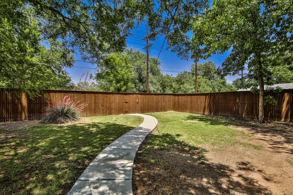 3012 30th Street Lubbock, TX 79410 - Photo 23 of 26 Photo 23