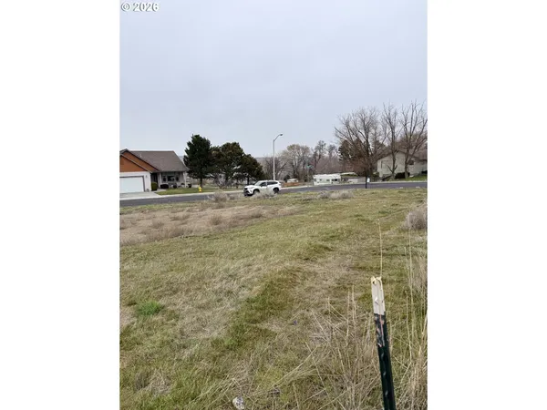 $79,900 | 40 McFarland Avenue, Umatilla, OR 97882