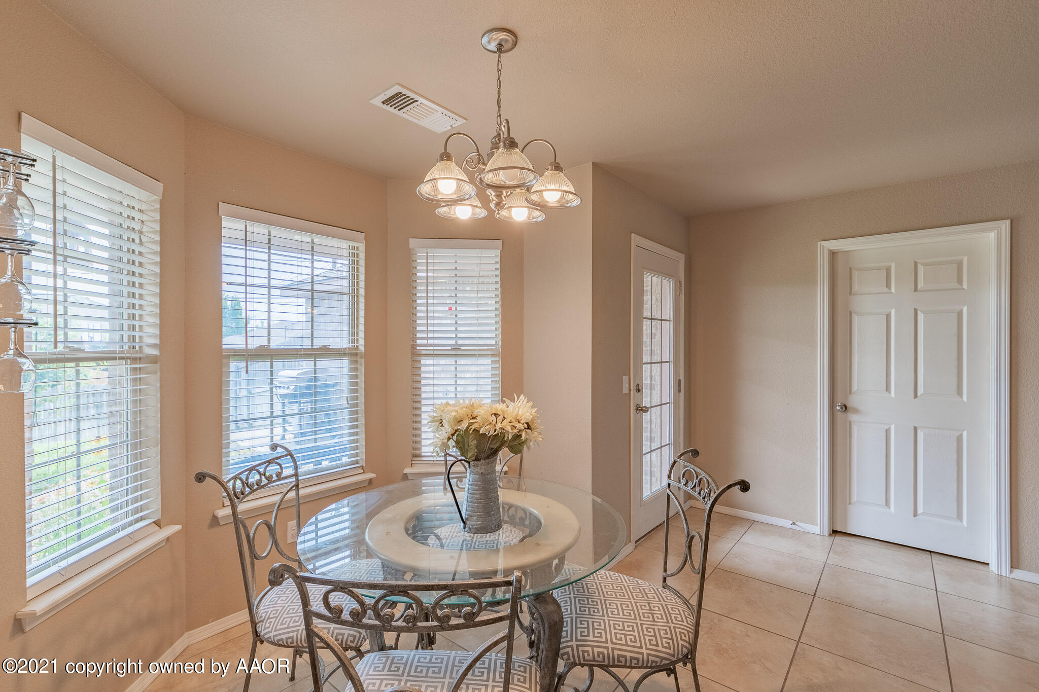4411 South Williams Street Amarillo, TX 79118 - Photo 9 of 28 dining room 2