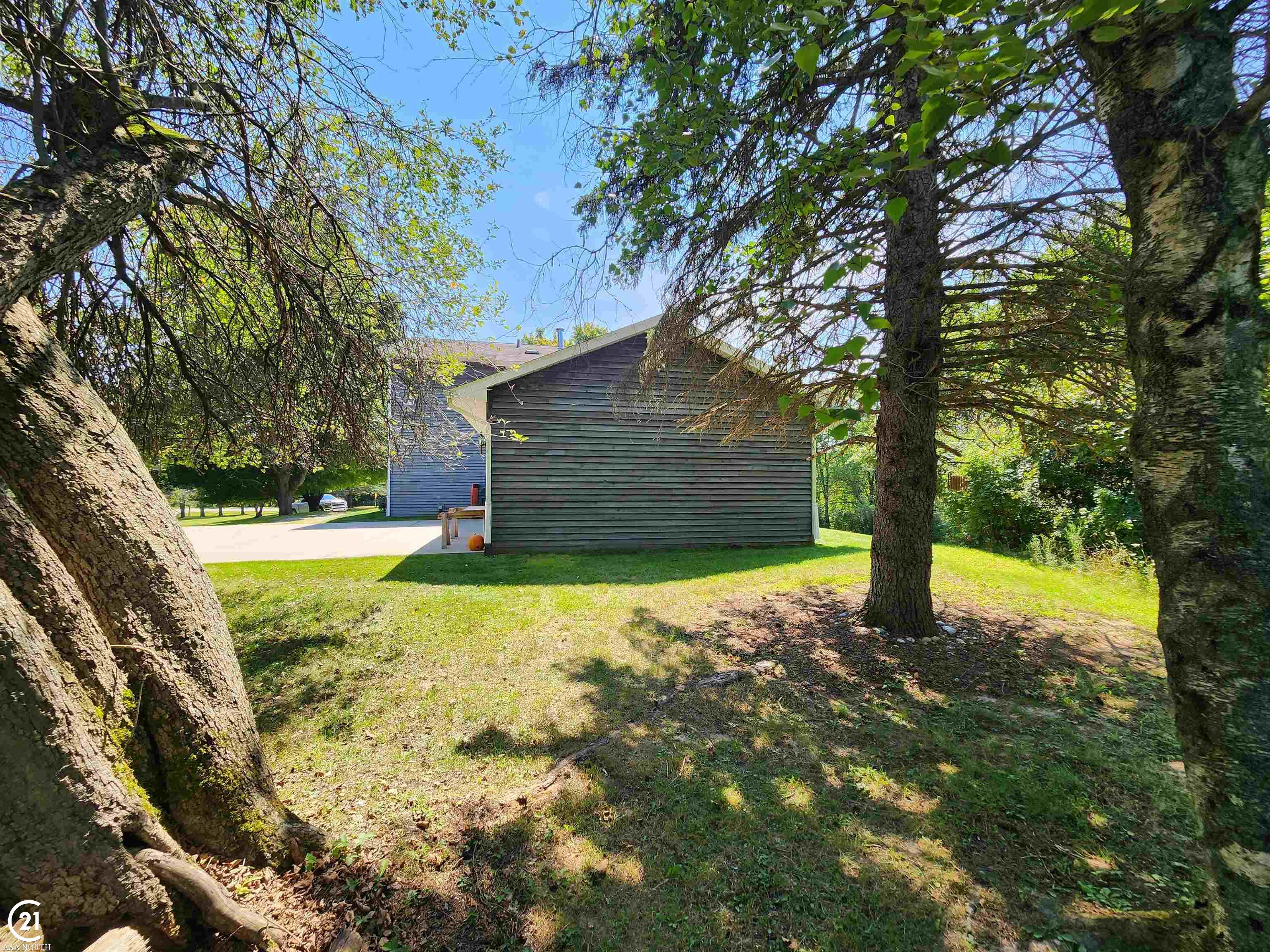 6415 General Squier Road Almont, MI 48003 - Photo 36 of 51