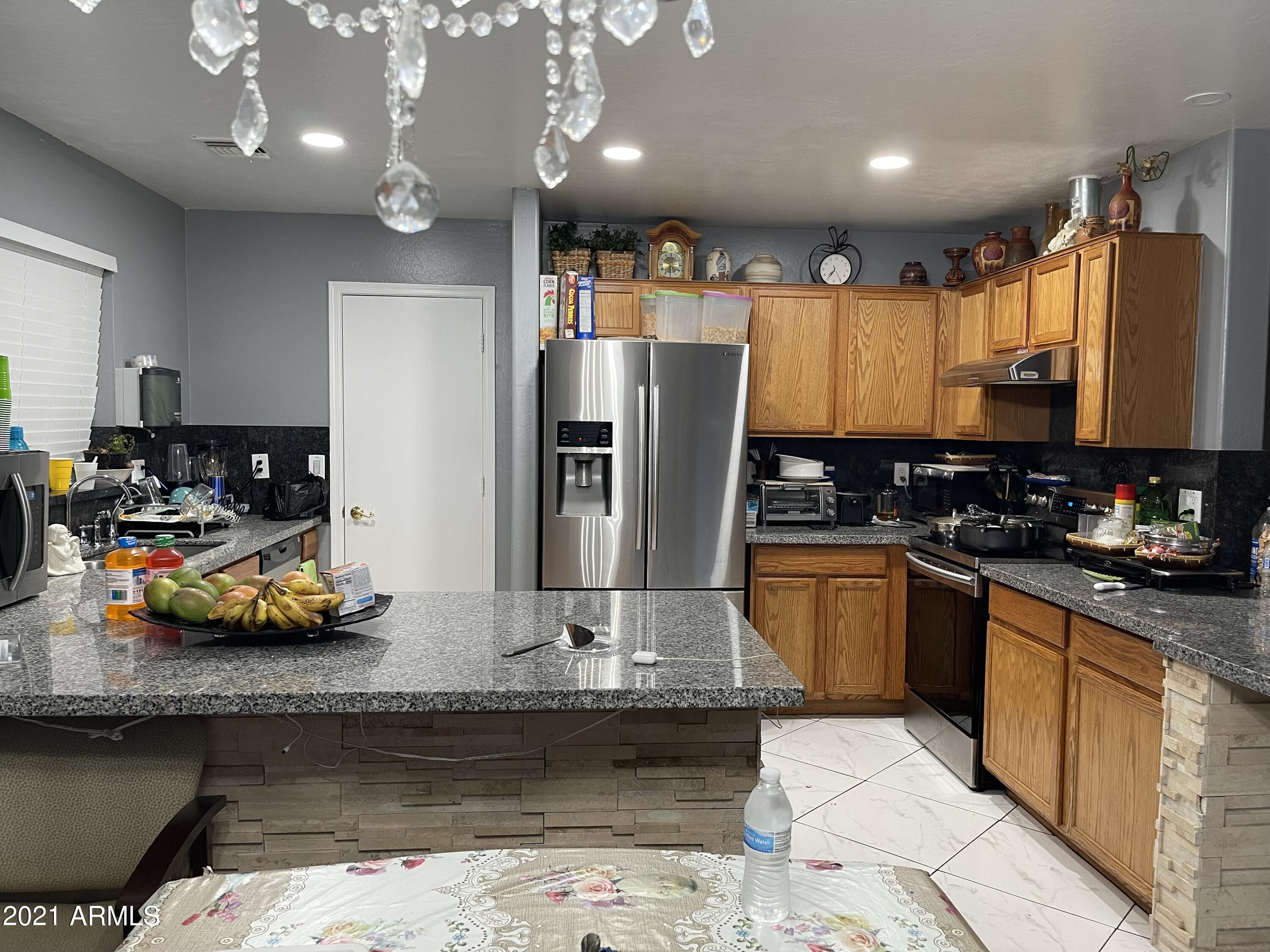 3310 West Fraktur Road Phoenix, AZ 85041 - Photo 5 of 17 5