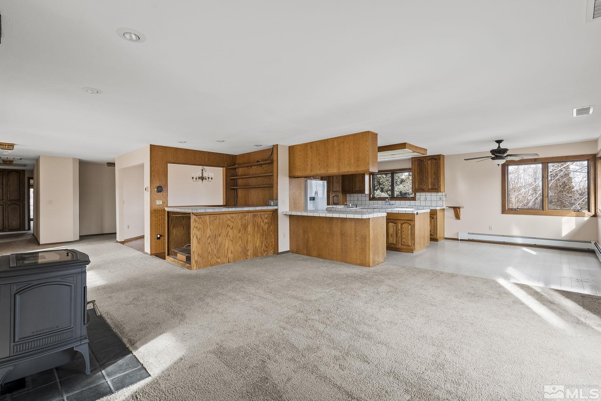 11205 Vincent Lane Reno, NV 89511 - Photo 5 of 38 Photo 5