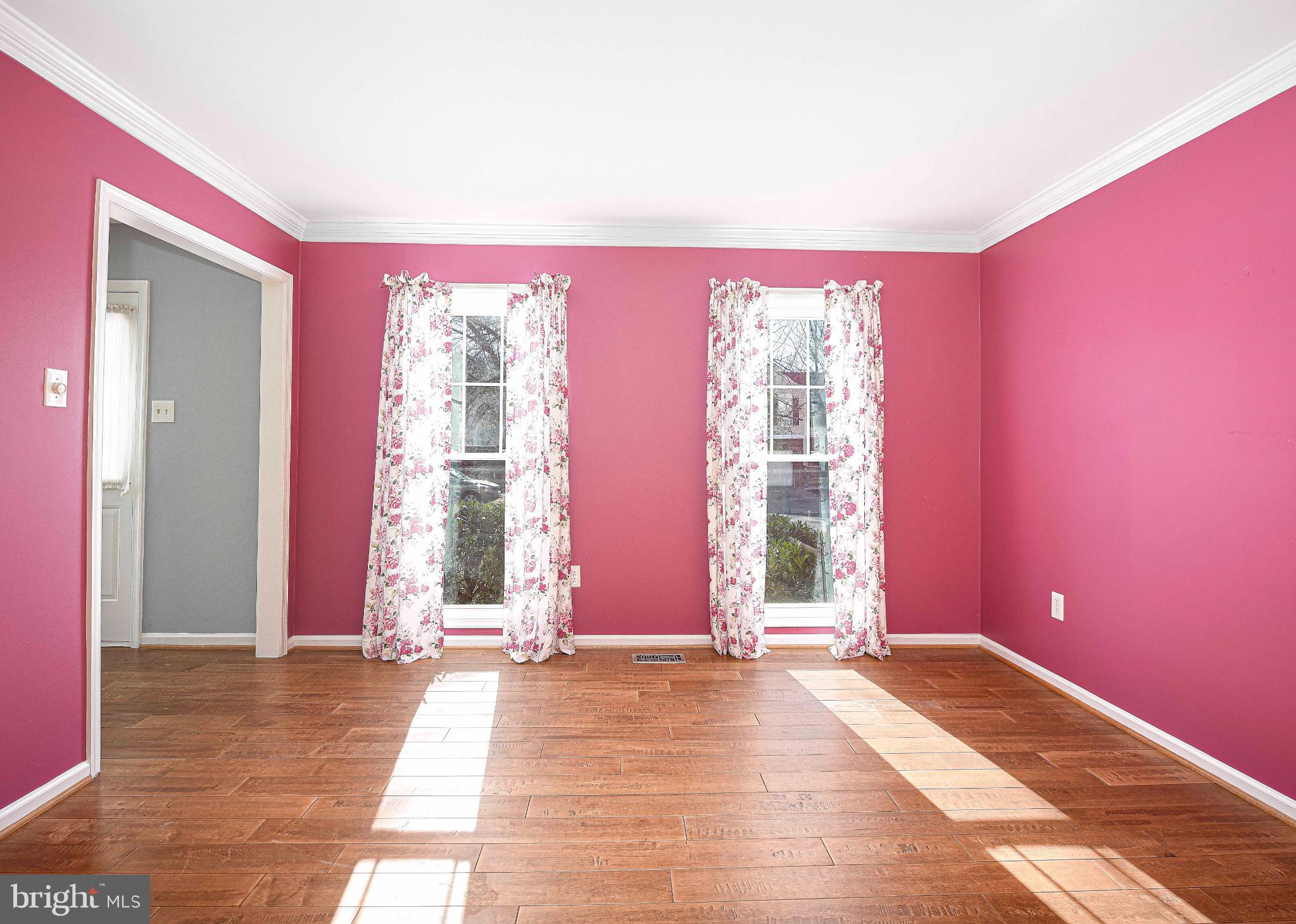 644 Symphony Woods Drive Silver Spring, MD 20901 - Photo 30 of 53 a view of livingroom with windows