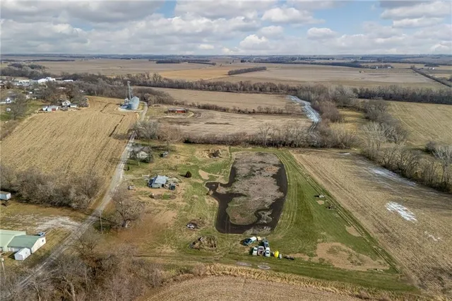 $215,000 | 33518 Holt 150, Maitland, MO 64466