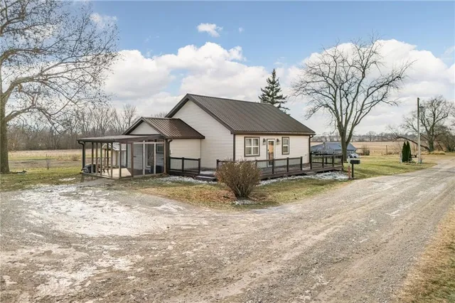 $215,000 | 33518 Holt 150, Maitland, MO 64466