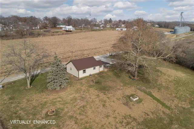 $215,000 | 33518 Holt 150, Maitland, MO 64466