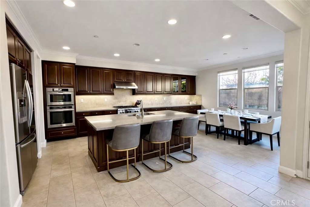 123 Willowbend Irvine, CA 92612 - Photo 3 of 27