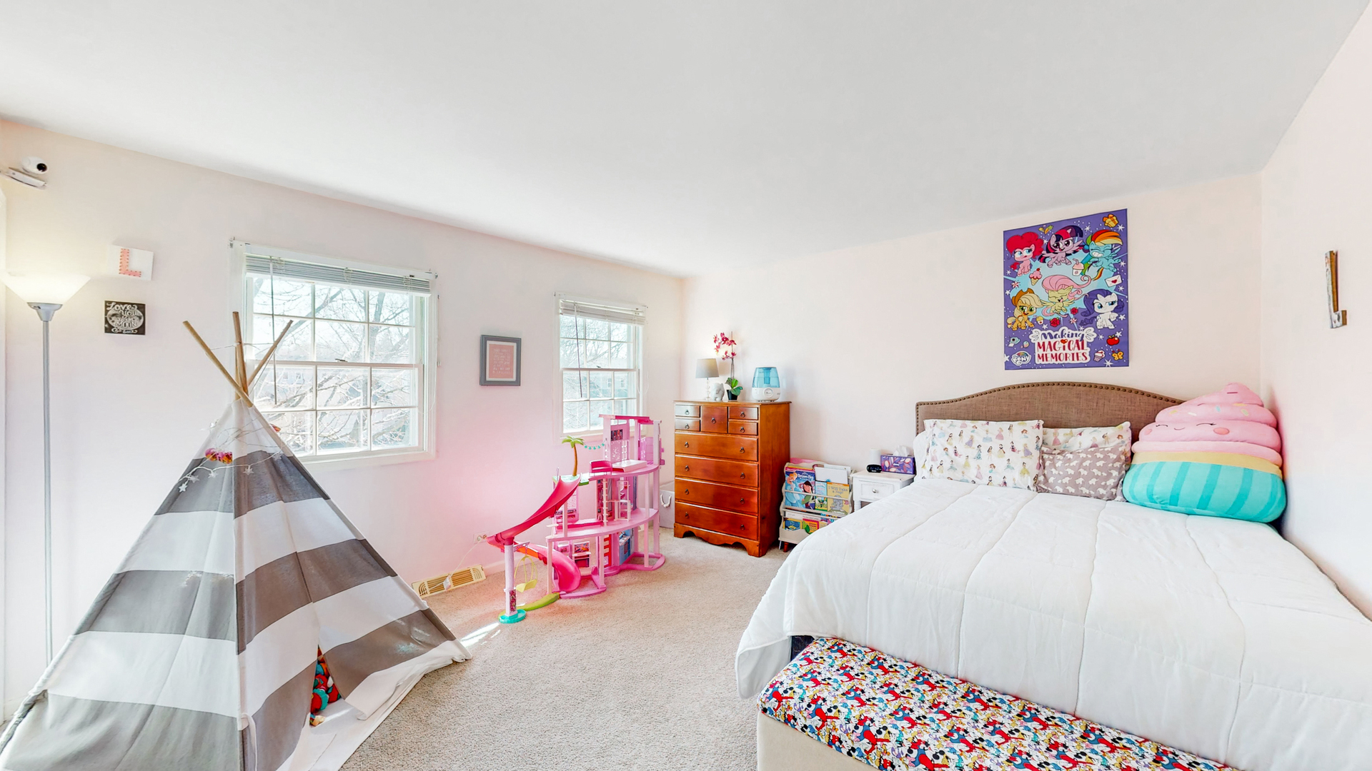 821 South River Road Naperville, IL 60540 - Photo 21 of 32 a bedroom with two beds and a window