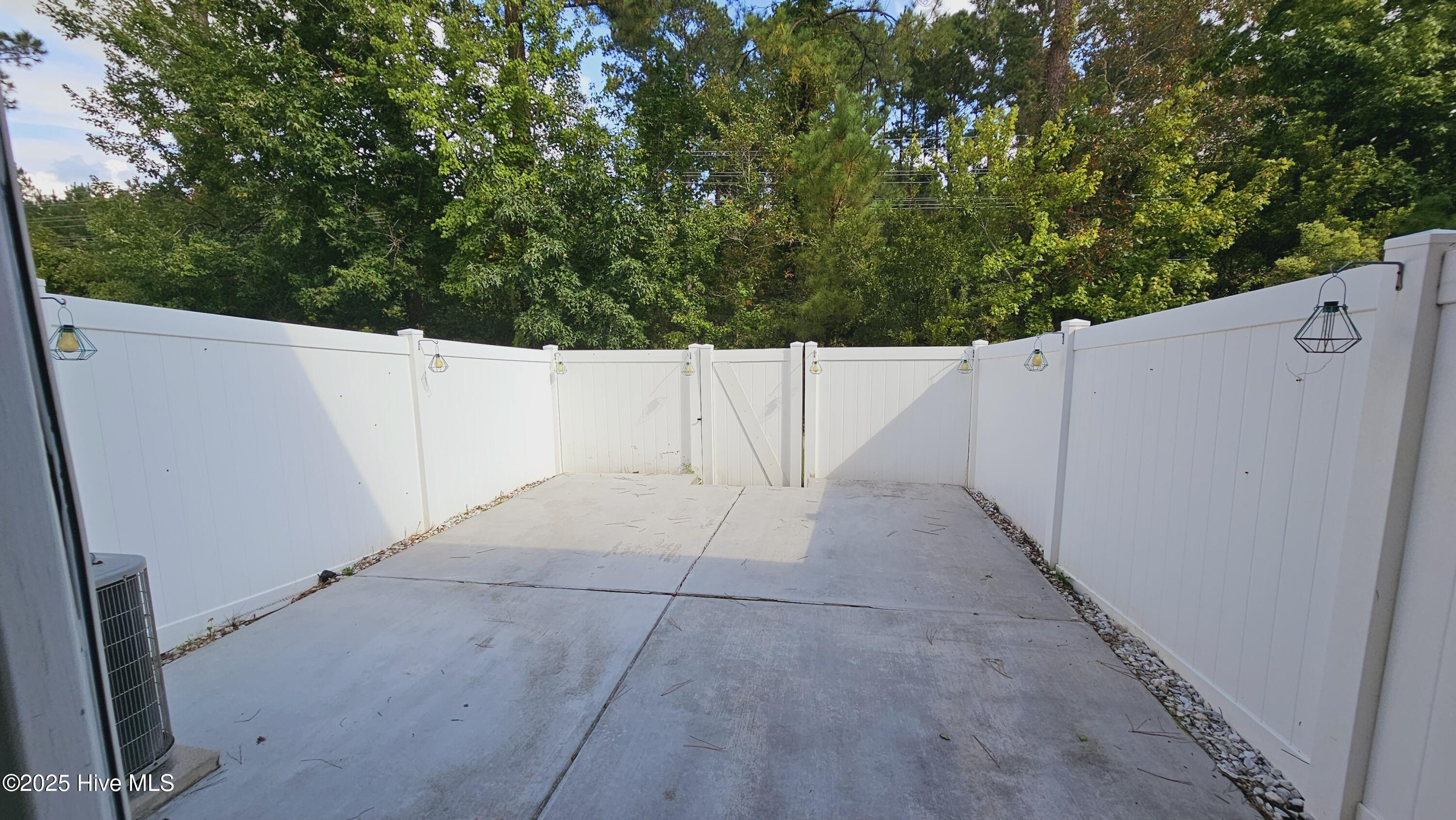 266 Caldwell Loop Jacksonville, NC 28546 - Photo 7 of 20 1000038080