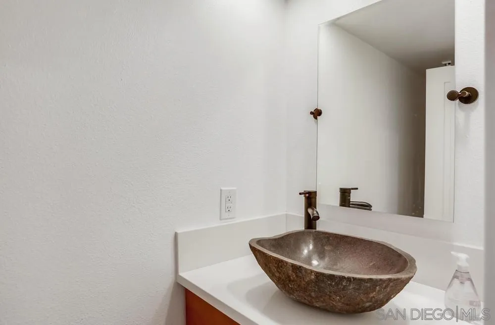 916 Alyssum Road Carlsbad, CA 92011 - Photo 20 of 42 a view of a sink
