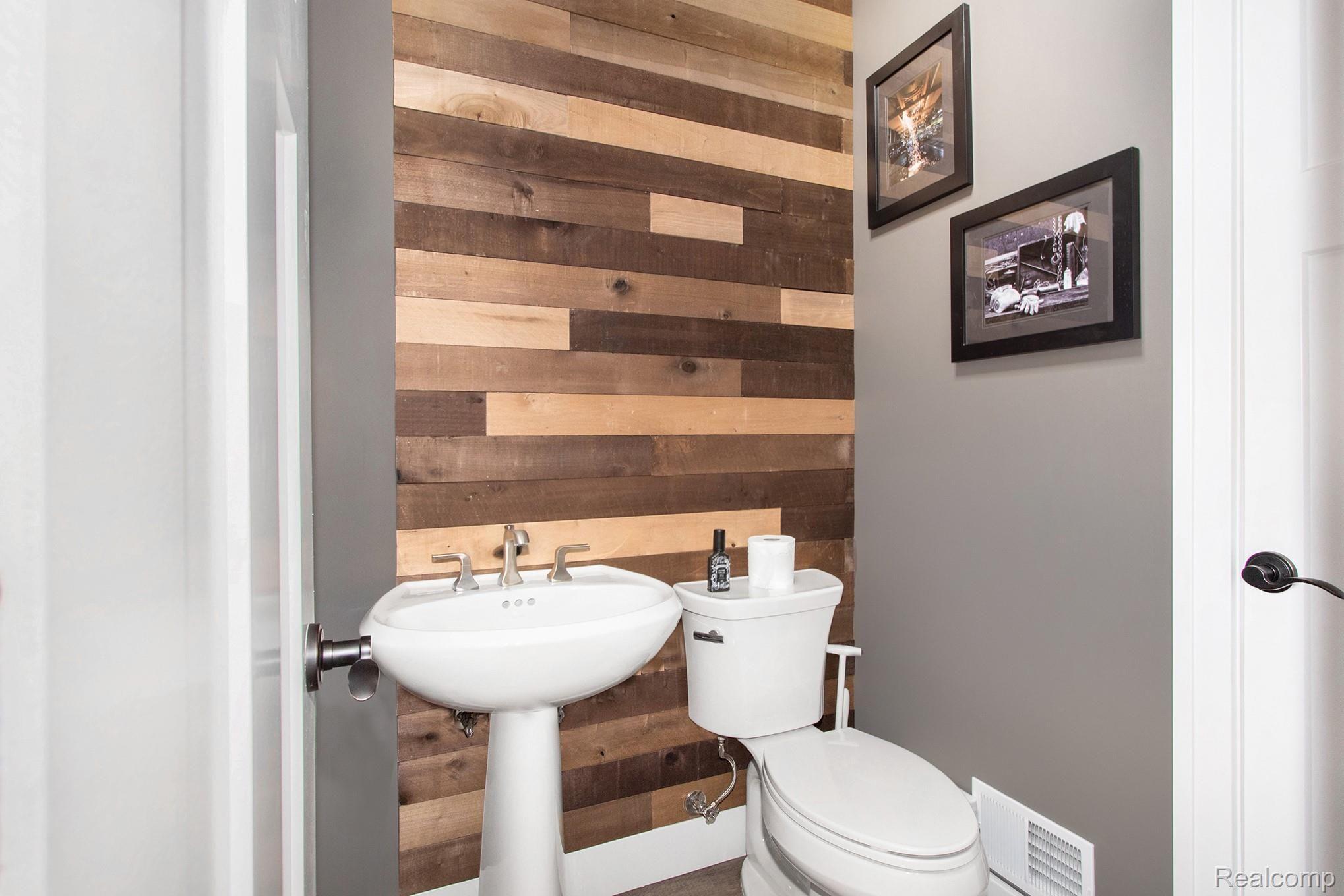 2086 Palms Road Columbus, MI 48063 - Photo 21 of 31 Bath - Lav