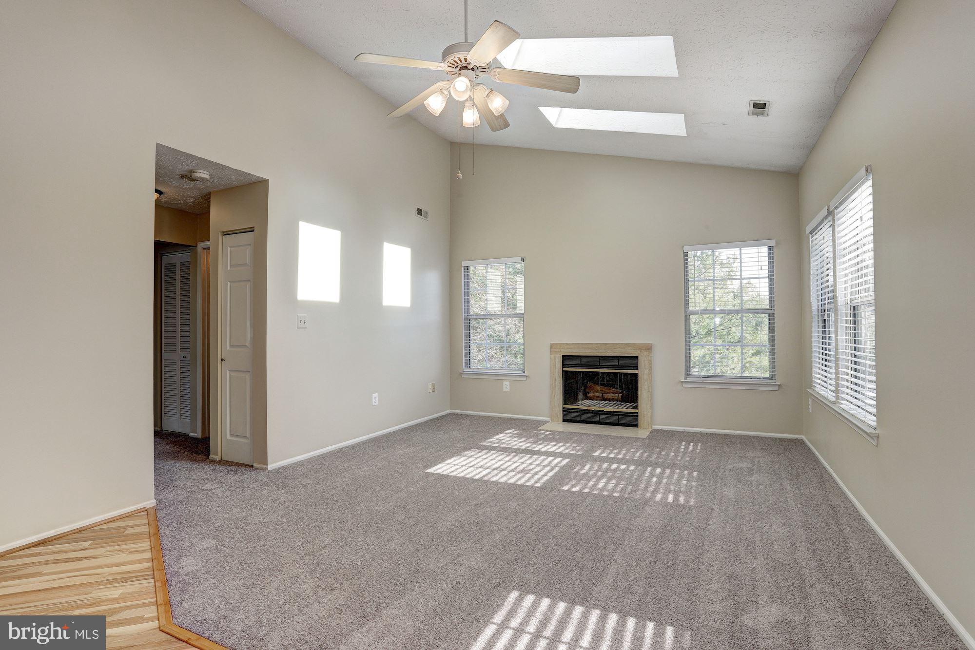 33 Bridle Lane, Unit 65 Nottingham, MD 21236 - Photo 3 of 19 Living Room