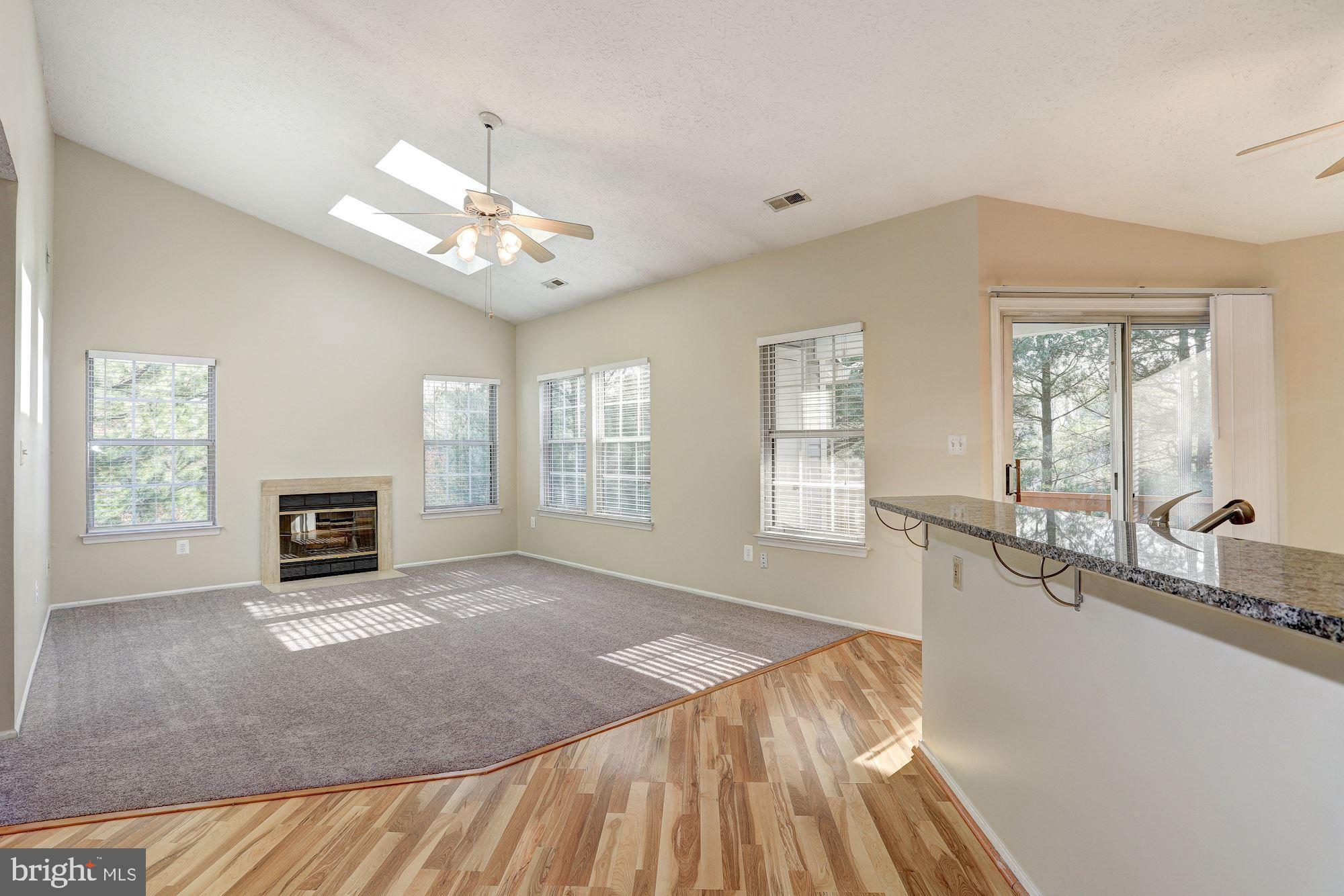 33 Bridle Lane, Unit 65 Nottingham, MD 21236 - Photo 5 of 19 Living Room