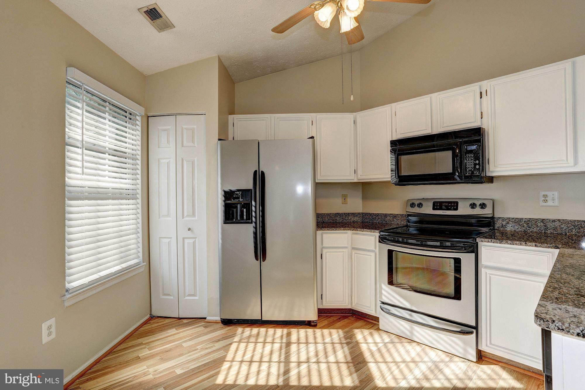 33 Bridle Lane, Unit 65 Nottingham, MD 21236 - Photo 8 of 19 Kitchen