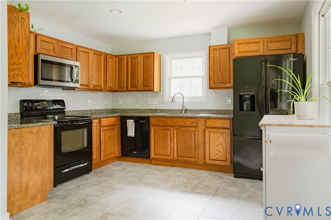 10003 Holly Road Mechanicsville, VA 23116 - Photo 7 of 16