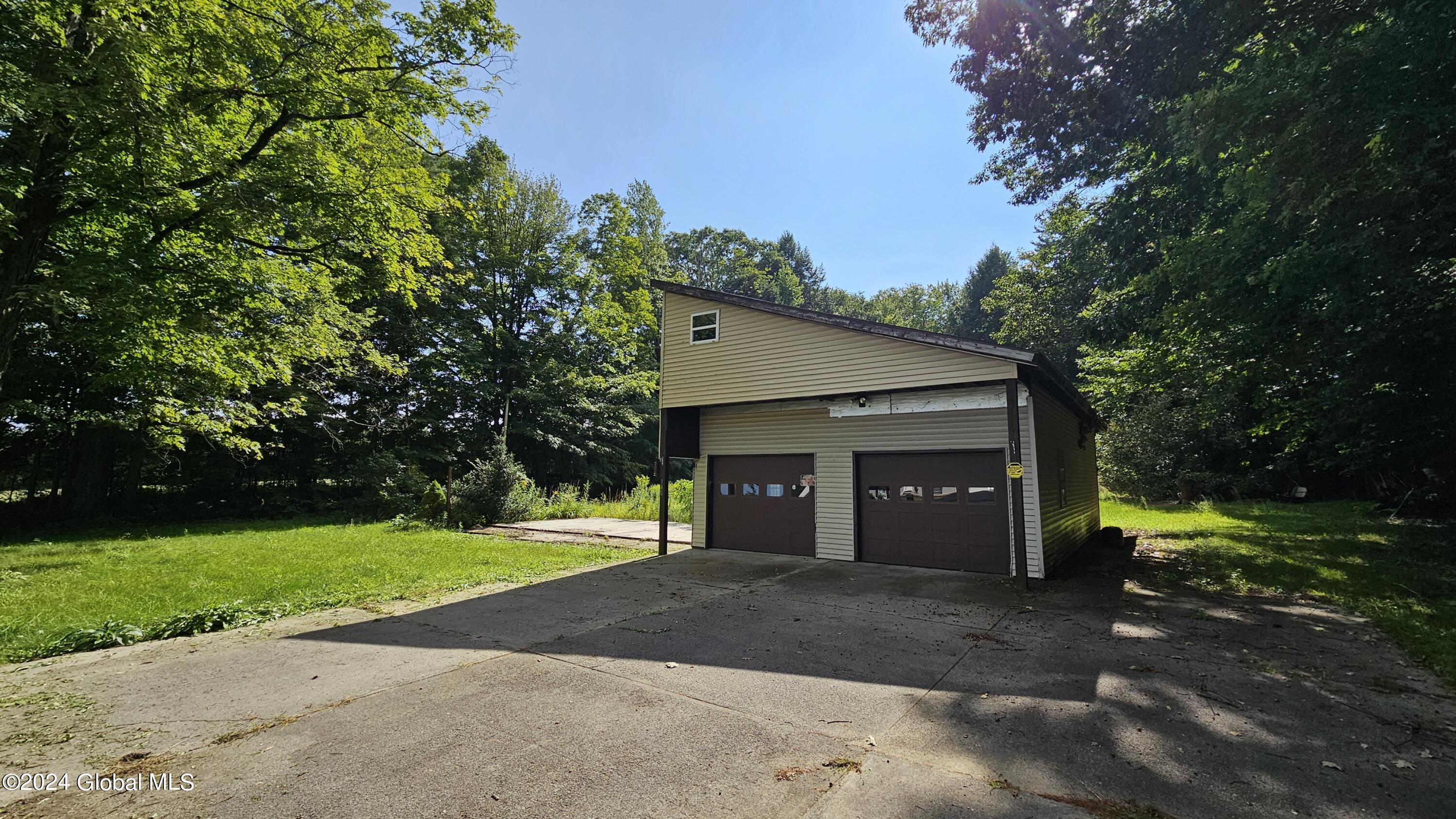 140 Mc Kay Road Amsterdam, NY 12010 - Photo 1 of 4 20240823_154922
