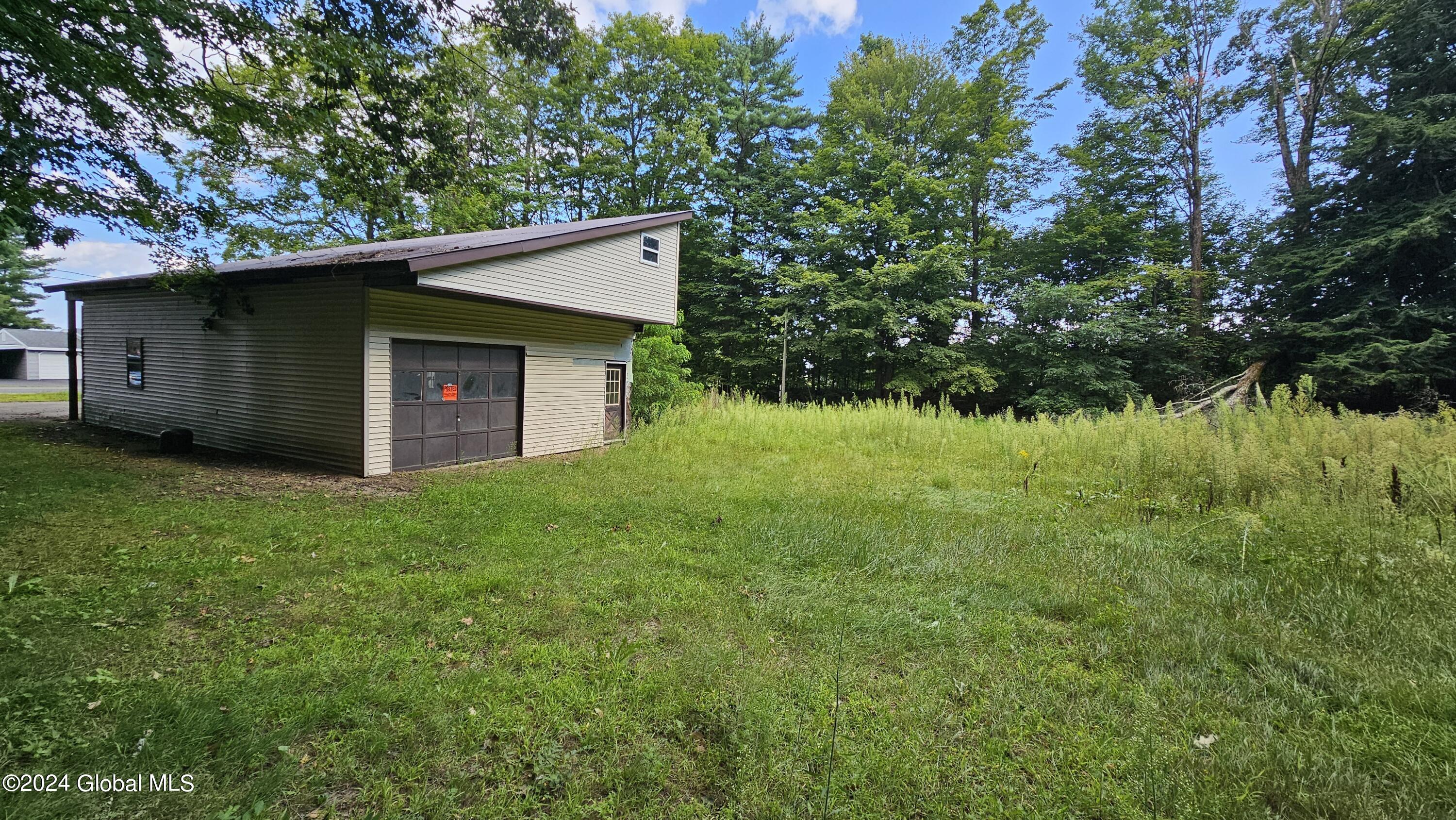 140 Mc Kay Road Amsterdam, NY 12010 - Photo 3 of 4 20240823_155114