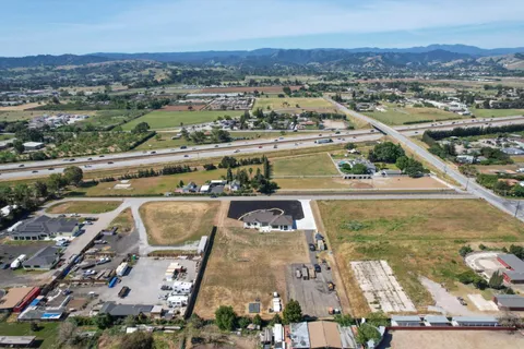 $2,198,000 | 920 East Middle Avenue, San Martin, CA 95046