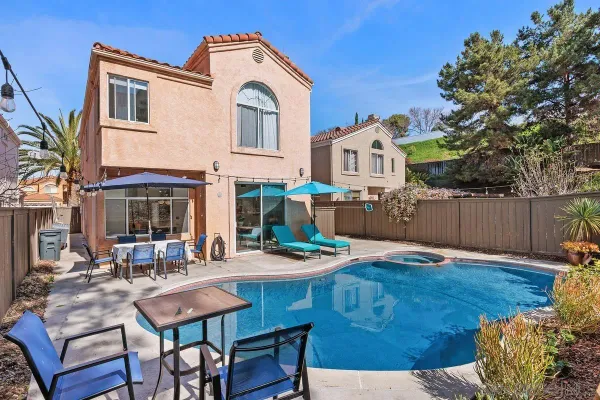 $988,000 | 1607 Via Otano, Oceanside, CA 92056