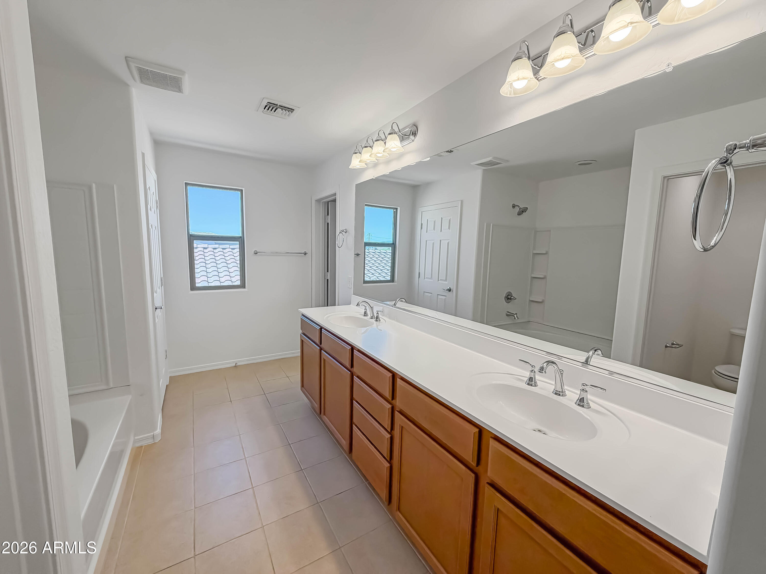 3215 West Pollack Street Phoenix, AZ 85041 - Photo 11 of 23