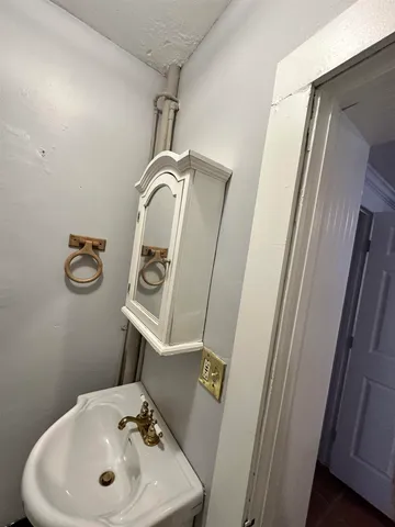 $1,600 | 4024 North Monroe Street, Tallahassee, FL 32303