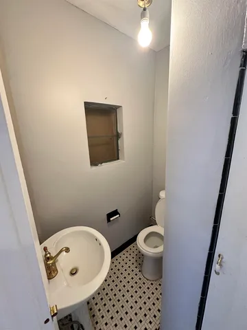 $1,600 | 4024 North Monroe Street, Tallahassee, FL 32303