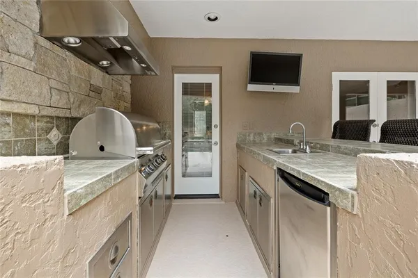 $1,200,000 | 5232 Hillview Lane, Orlando, FL 32819