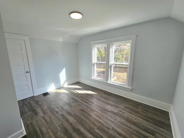 $245,000 | 328 Rosewood Avenue, Aurora, IL 60505