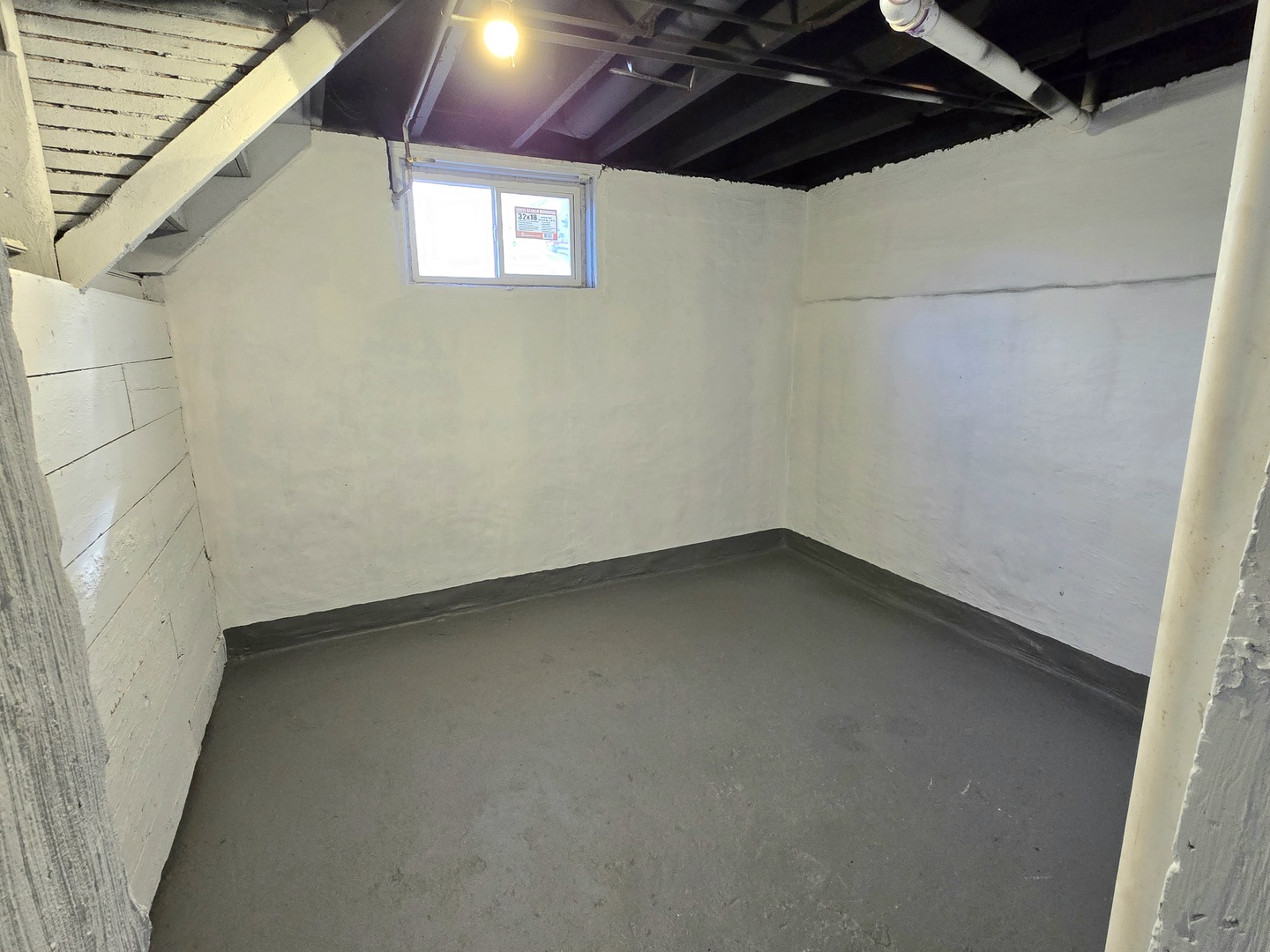 328 Rosewood Avenue Aurora, IL 60505 - Photo 24 of 24 a view of an empty room