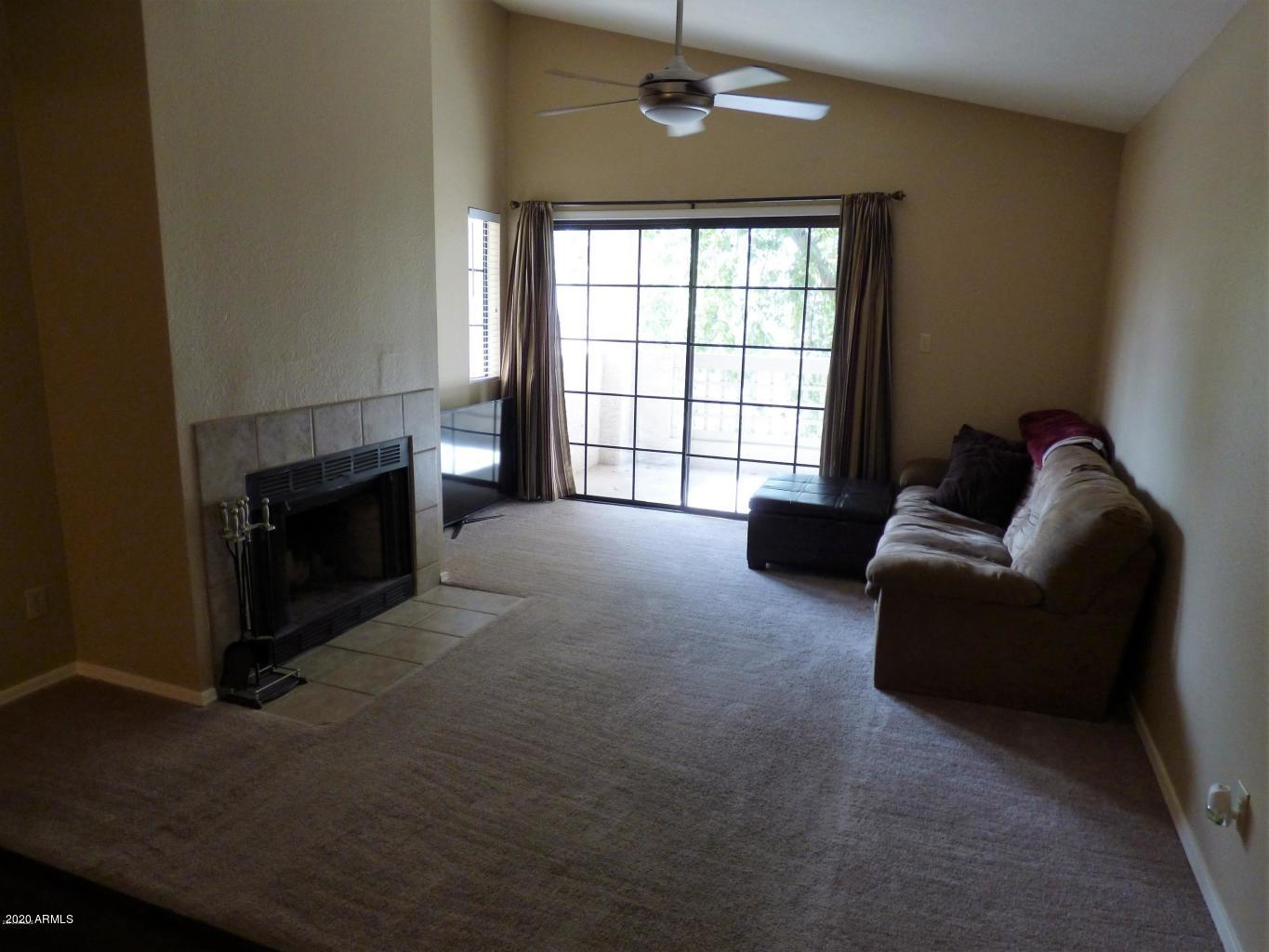 2855 South Ext Road, Unit 252 Mesa, AZ 85210 - Photo 3 of 22 LIVING ROOM