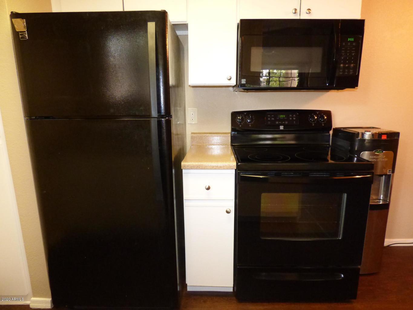 2855 South Ext Road, Unit 252 Mesa, AZ 85210 - Photo 7 of 22 BLACK APPLIANCES