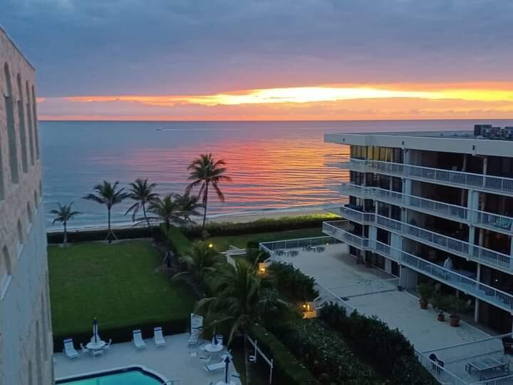 3230 South Ocean Boulevard, Unit E610 Palm Beach, FL 33480 - Photo 5 of 31 a view of a terrace