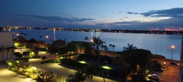 a view of a city street view