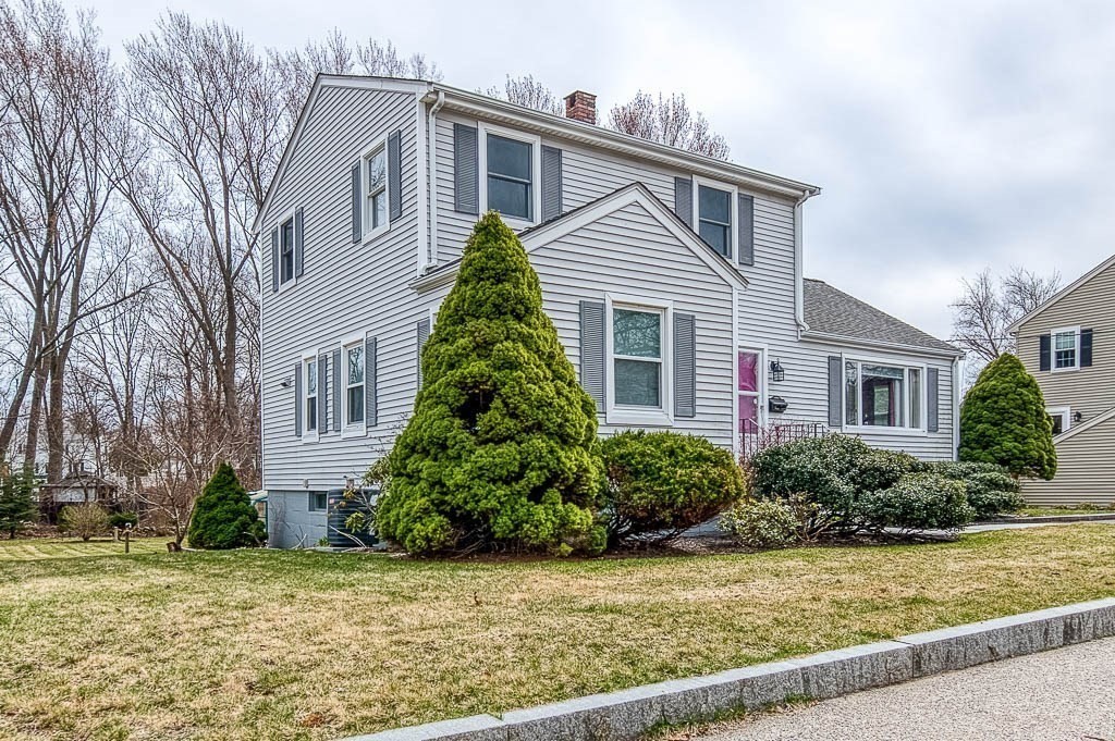 18 Howie Road Braintree, MA 02184 - Photo 3 of 30