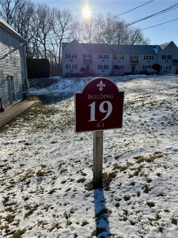 $259,000 | 19 Apache Drive, Unit F, Westerly, RI 02891