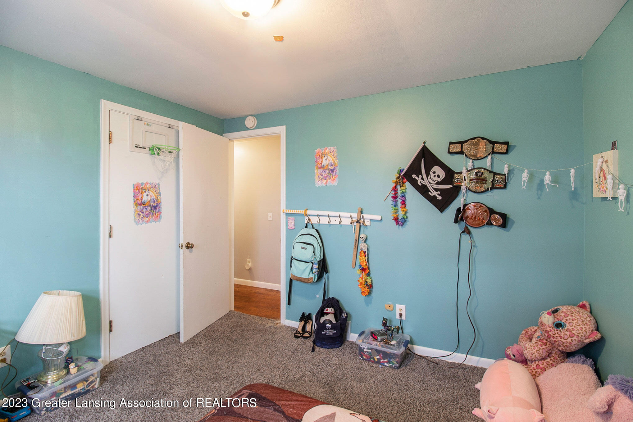 2313 Hampshire Road Lansing, MI 48911 - Photo 17 of 28 0C5A3415