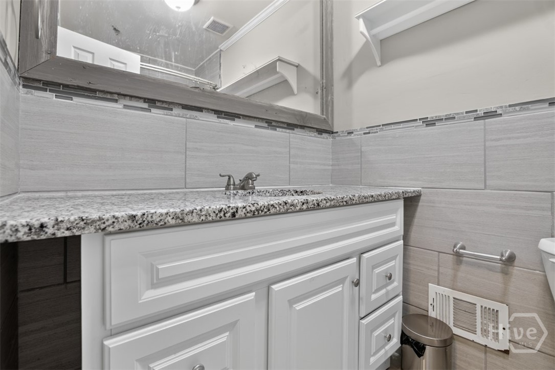 278 Rhodes Drive Athens, GA 30606 - Photo 28 of 29 Hall Bath