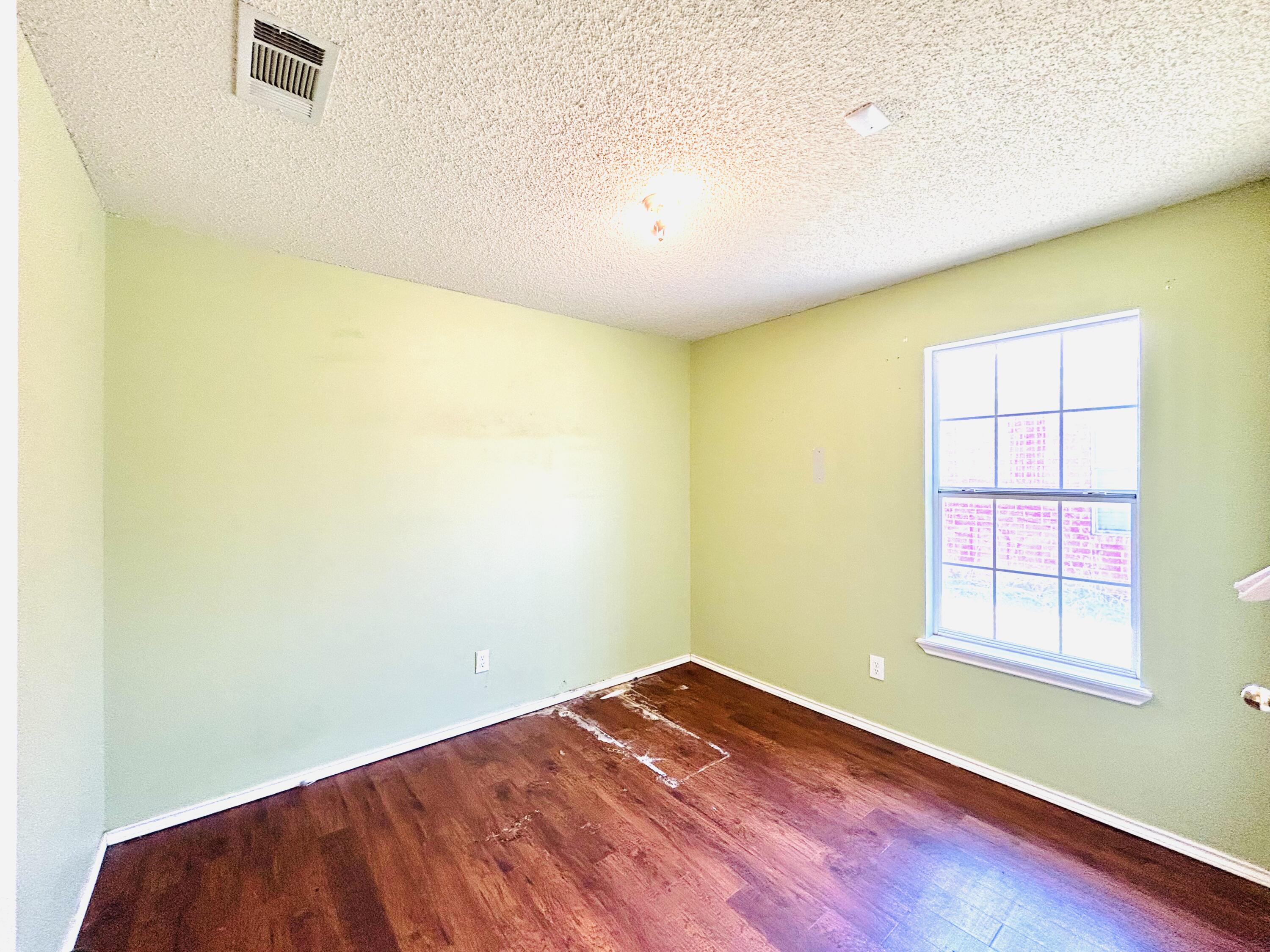 1440 77th Street Lubbock, TX 79423 - Photo 5 of 9 IMG_4683