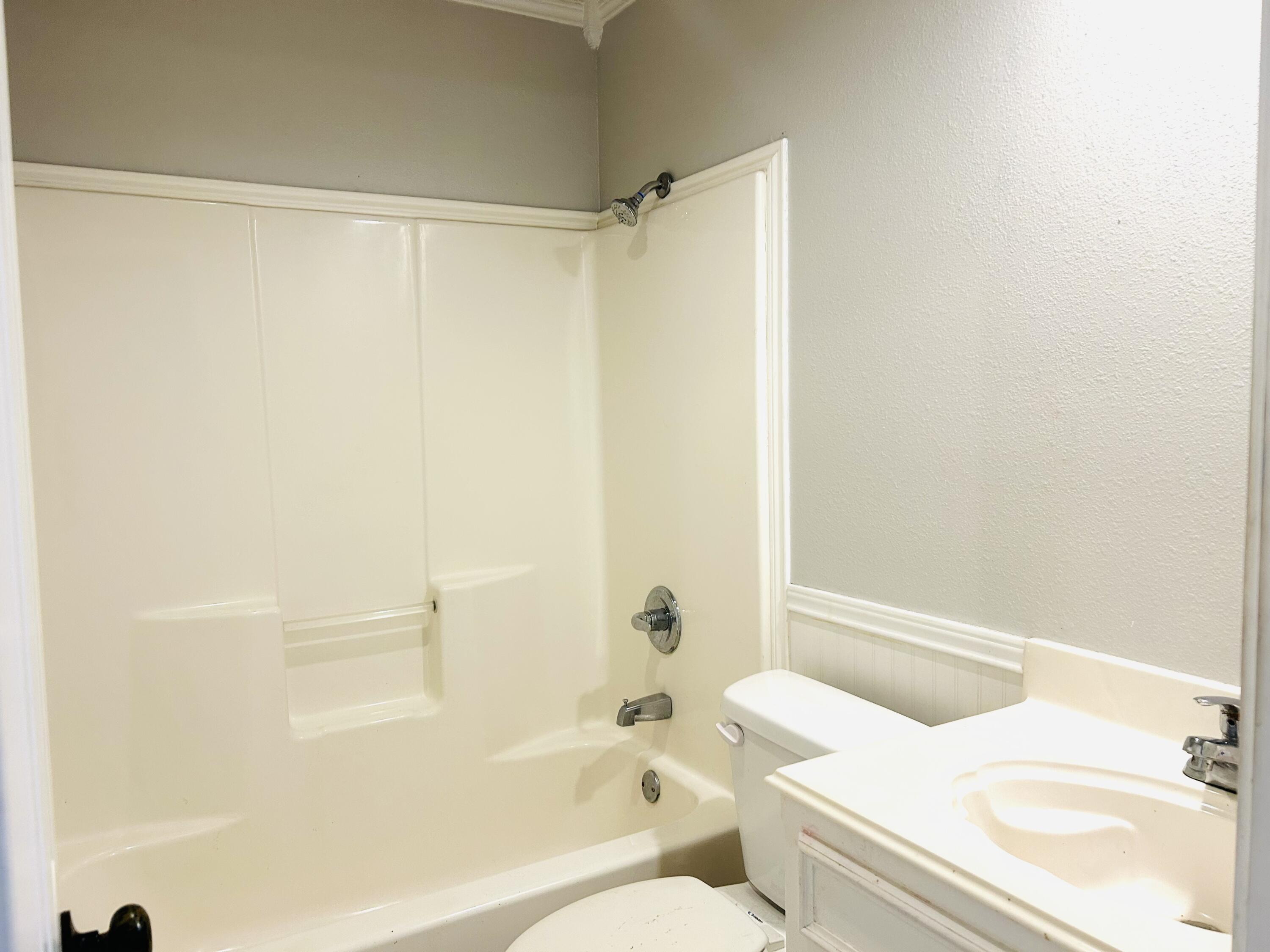 1440 77th Street Lubbock, TX 79423 - Photo 6 of 9 IMG_4681