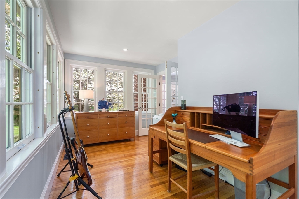 1172 Lowell Road Concord, MA 01742 - Photo 6 of 42