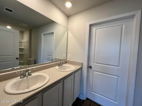 $1,950 | 8219 East Highcroft Drive Northeast, Leland, NC 28451