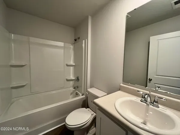 $1,950 | 8219 East Highcroft Drive Northeast, Leland, NC 28451